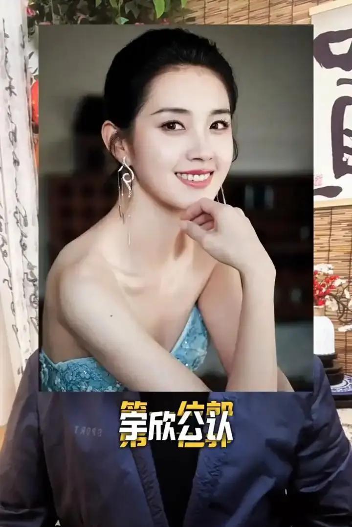 现在拍短剧，演员不用看导演脸色了。
他们看的是实时数据面板。373.9亿的市场里