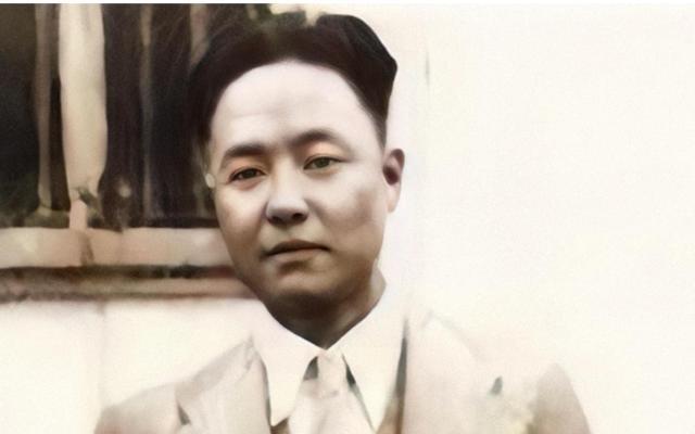 1943年，身中剧毒的李士群痛苦地缩在一起，他跟旁边的人说："干了一辈子的特务，