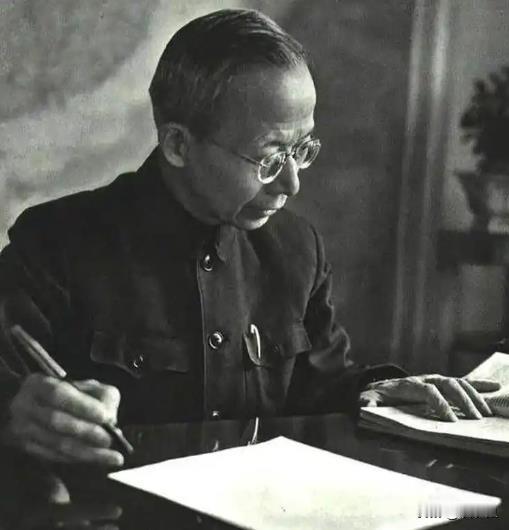 1918年，28岁的竺可桢从哈佛大学学成归国，手握气象学博士学位的他，早已立下科
