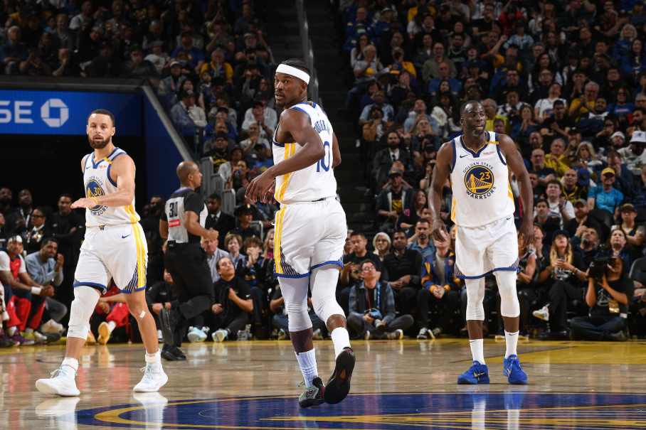 上赛季库里、巴特勒、追梦同时在场一共仅输5场 本赛季已输了6场NBA杯，勇士12