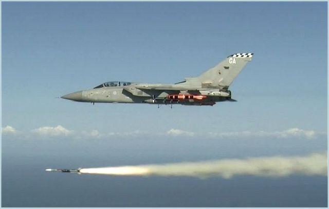 英国和法国正在开发一种新型超远程空对空导弹，名为“Comet”，它将采用双脉冲火