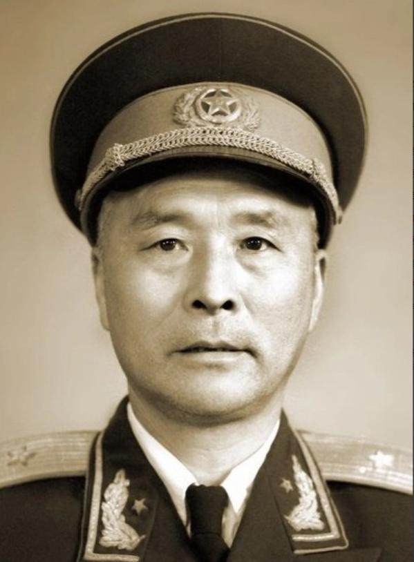 1936年红军团长牺牲后被士兵掩埋，一位路过的老妇人竟割下他身上的腐肉，这是为什