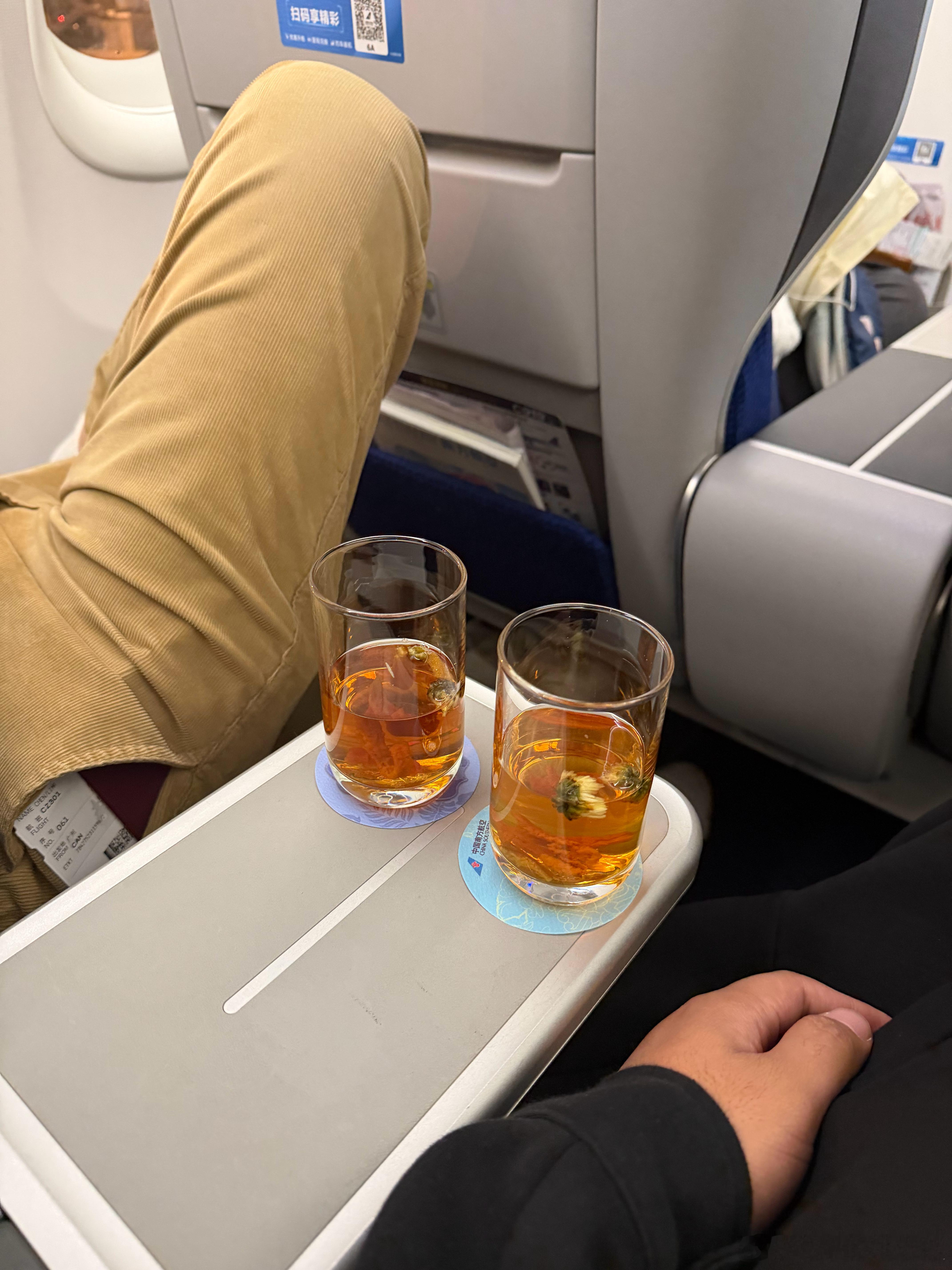 江浙沪汽车劳模 又又又出发了！今儿坐上我们中国自产的C919大飞机 粗发广州车展