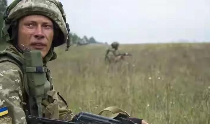 太令人吃惊了！乌克兰司令部下令不留活口，不再接收俄军俘虏，问完话对俄军格杀勿论。