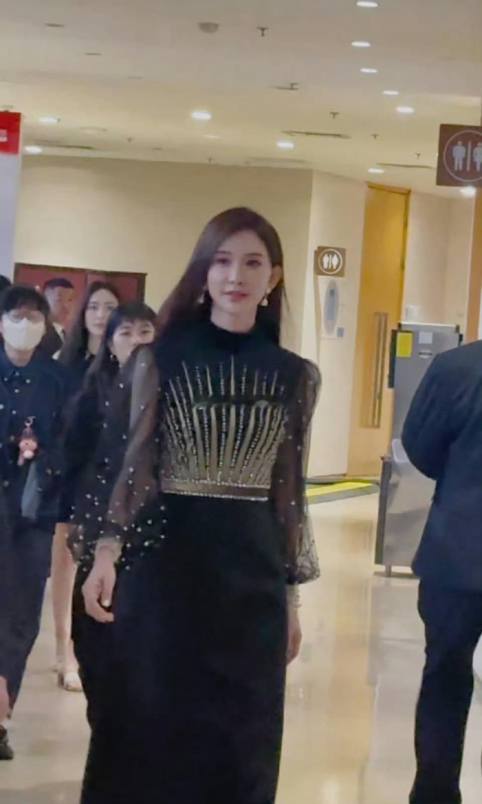 林志玲黑金贵公主美爆了 ​​​