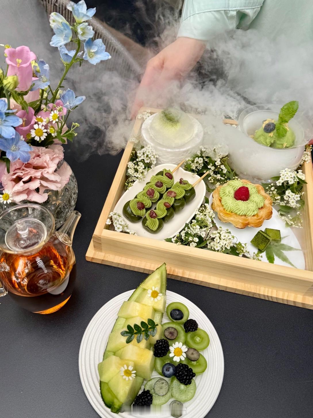 长的好 人不渣 长发飘飘会穿搭 大家好 我叫小美 北京·罗兰湖·湖边茶空间