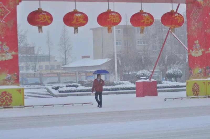 不好意思，我们威海今天瑞雪还在飘[赞][大笑][大笑][大笑]