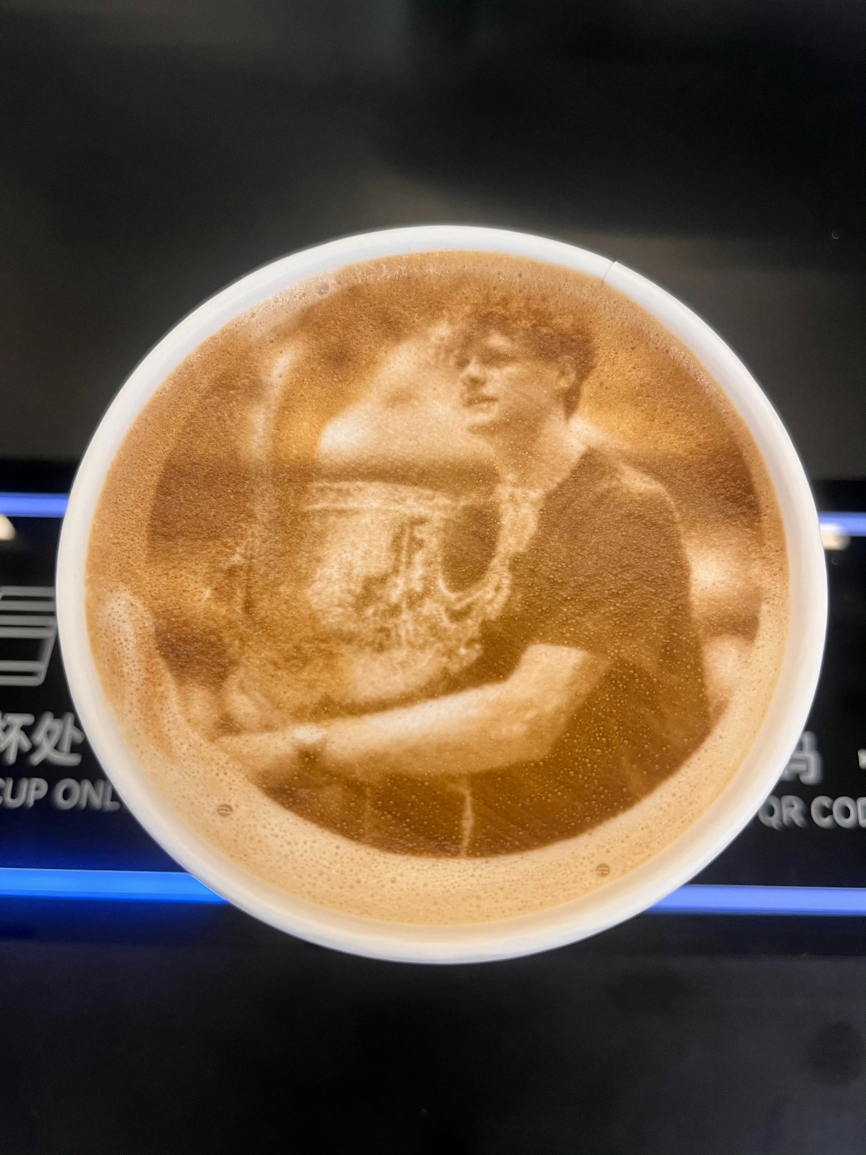 韩国的咖啡已经进化到这种程度了吗国内早就有了，今年中网的的辛纳冠军拿铁，来自咖啡