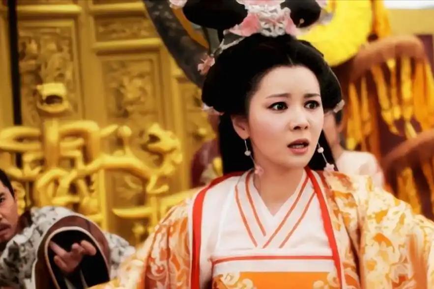 公元311年，洛阳城破。匈奴将领刘曜率军杀进皇宫，一身血腥，三万人的性命刚刚从他