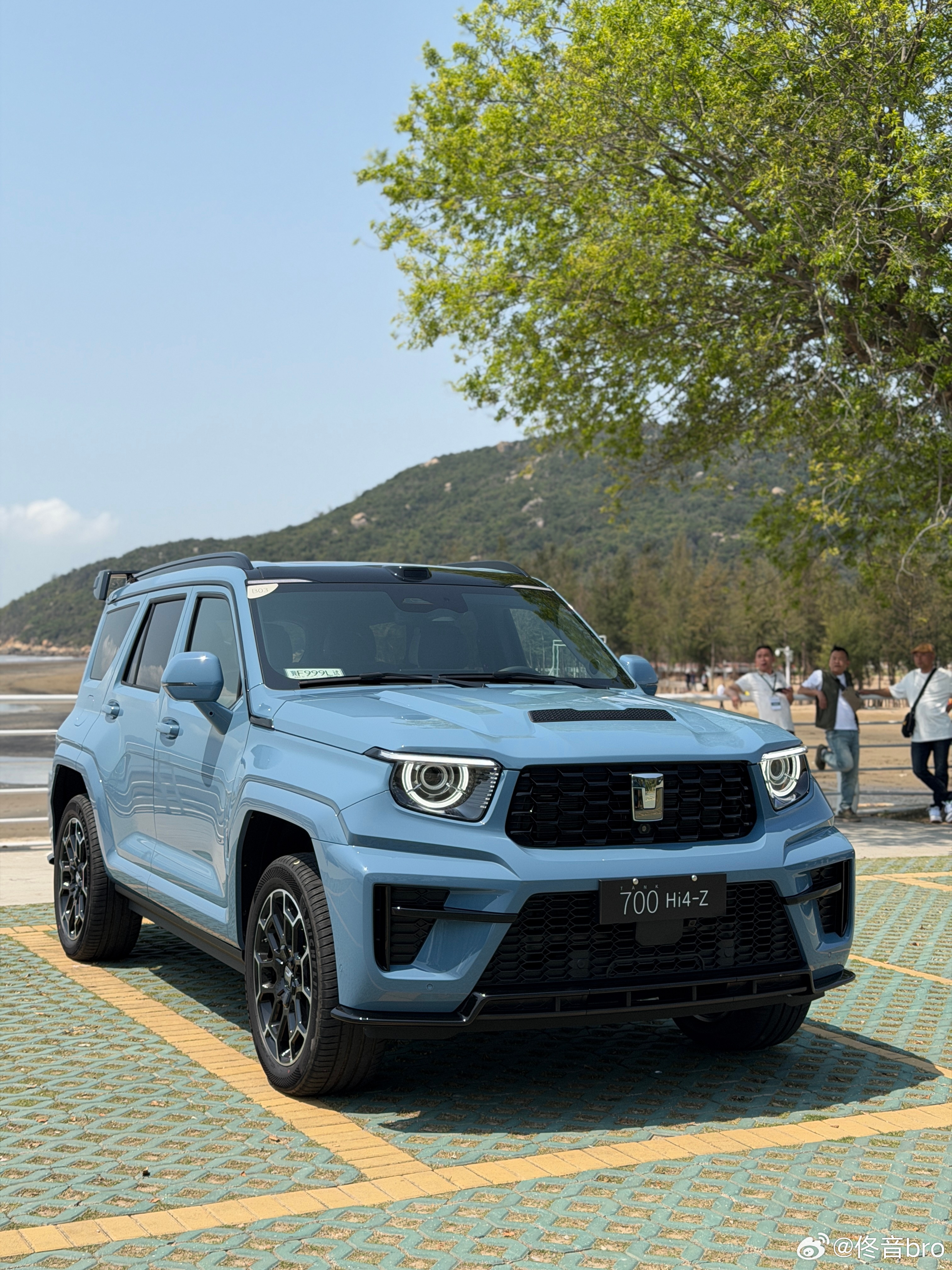 全新坦克700伴你青云直上全新700，4个颜色（还有一个黑色）看后两张图，男女通