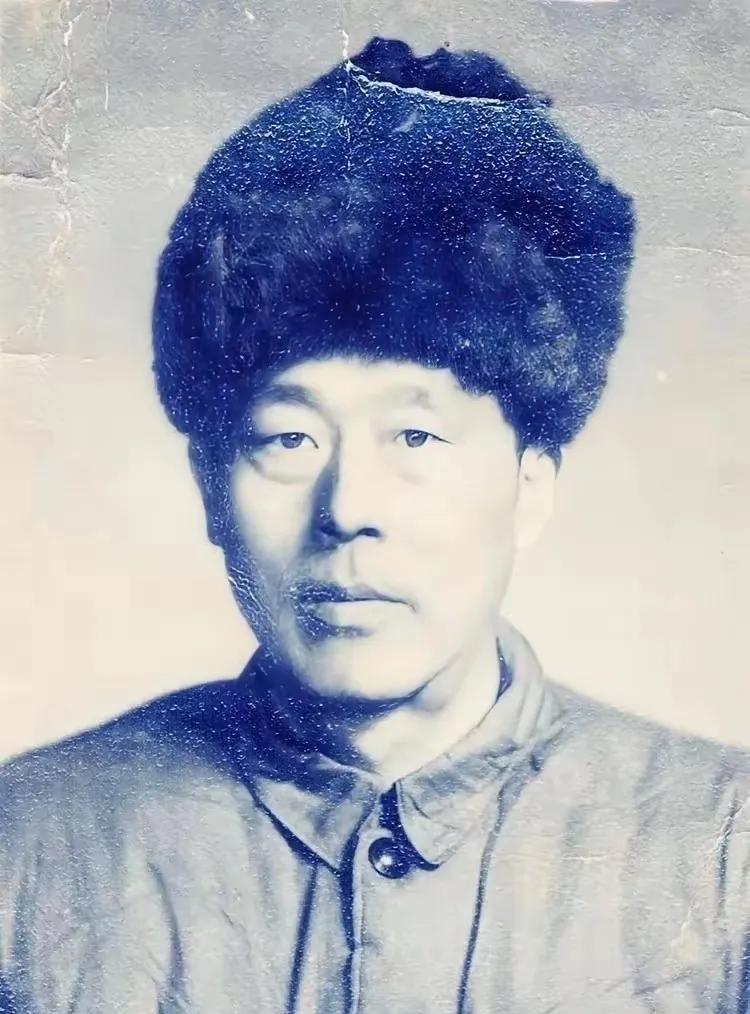 1940年8月14日，林怀部找领导请5天假，没请成，两人大吵一架。领导让他卸枪滚