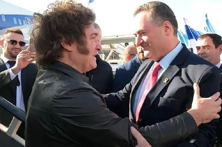 4月19日，阿根廷总统哈维尔·米莱宣称，美国与以色列联合对伊朗发动的战争是“正确