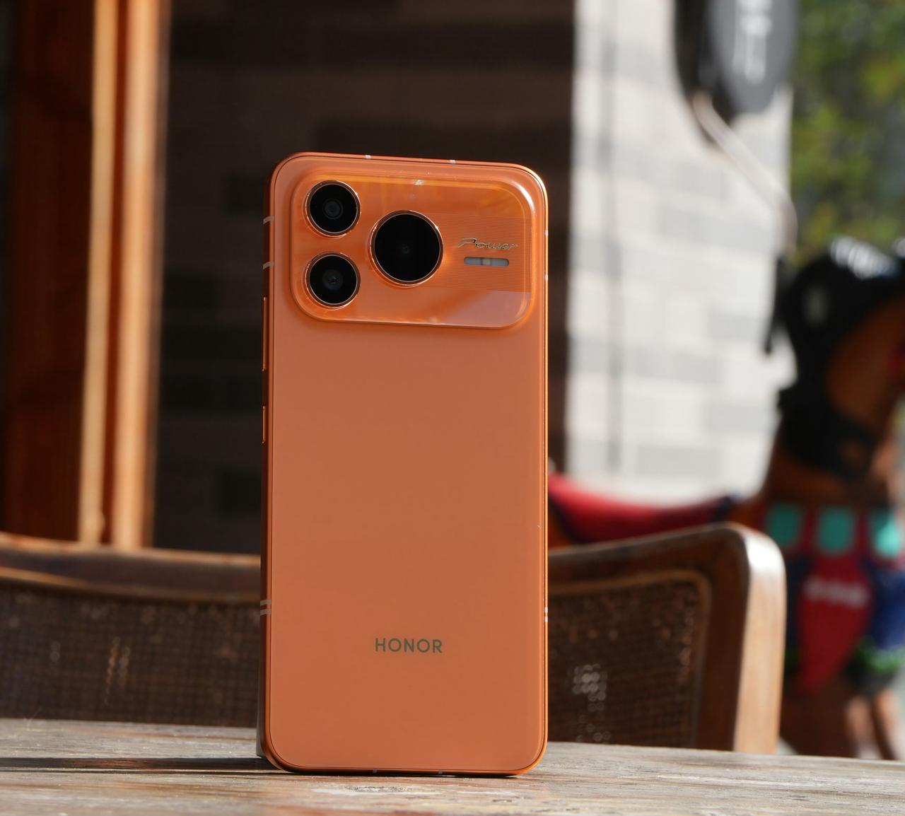 手机电池5000mAh，有人说容量小
手机电池6000mAh，有人说不够用
手机