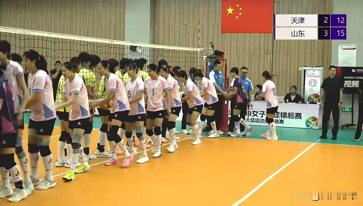 天津青年女排2比3惜败山东青年女排，三大球预选赛当前战绩2胜1负。主教练刘仁德对