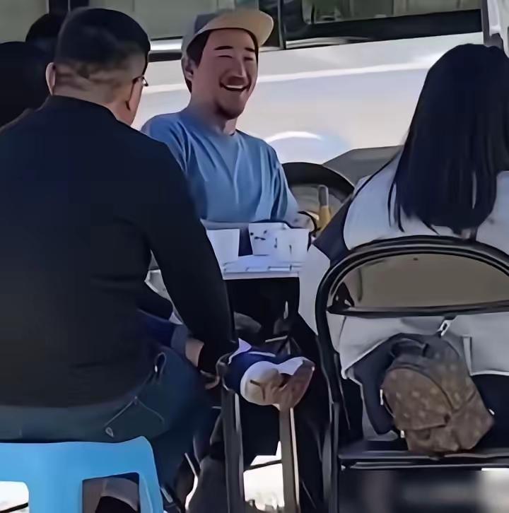 最近又有人翻出当年中戏那场风波，把各种"内幕"说得有鼻子有眼。今天索性把几个被传