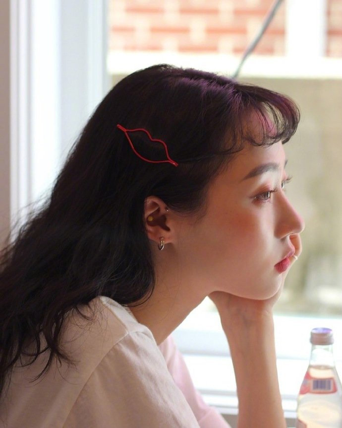 “ 我喜欢安于现状，也喜欢来日可期。” 