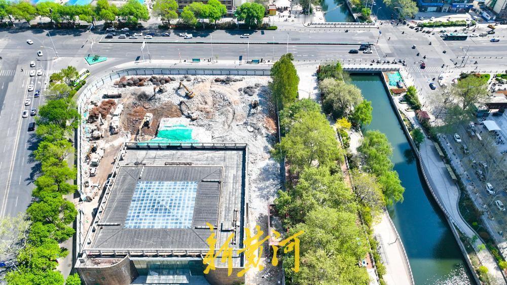 4月7日，在济南市济泺路南首成丰桥西侧的山东建筑产业总部基地项目地块内，天桥区原