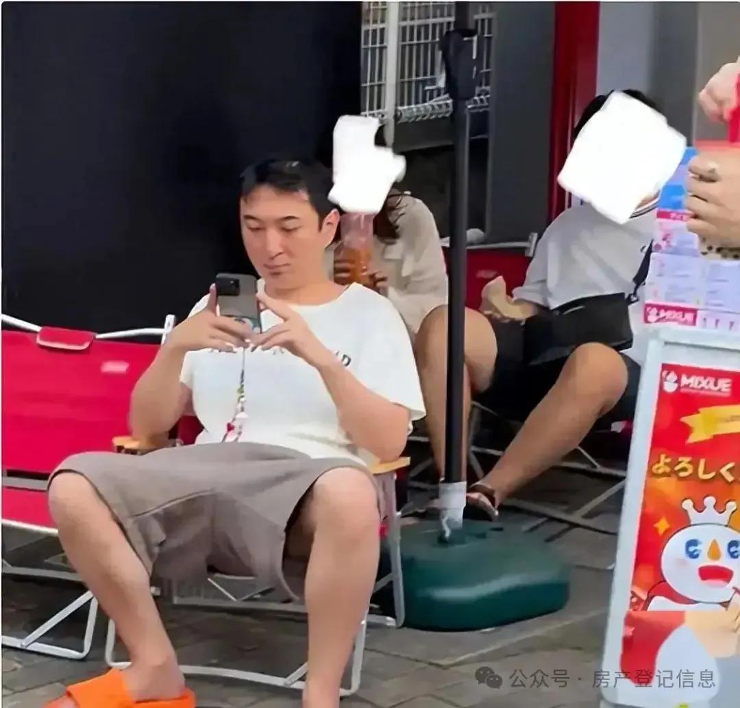 王思聪出售上海顶奢豪宅，售价1亿，这是怎么了？

近日，“国民老公”王思聪，竟然