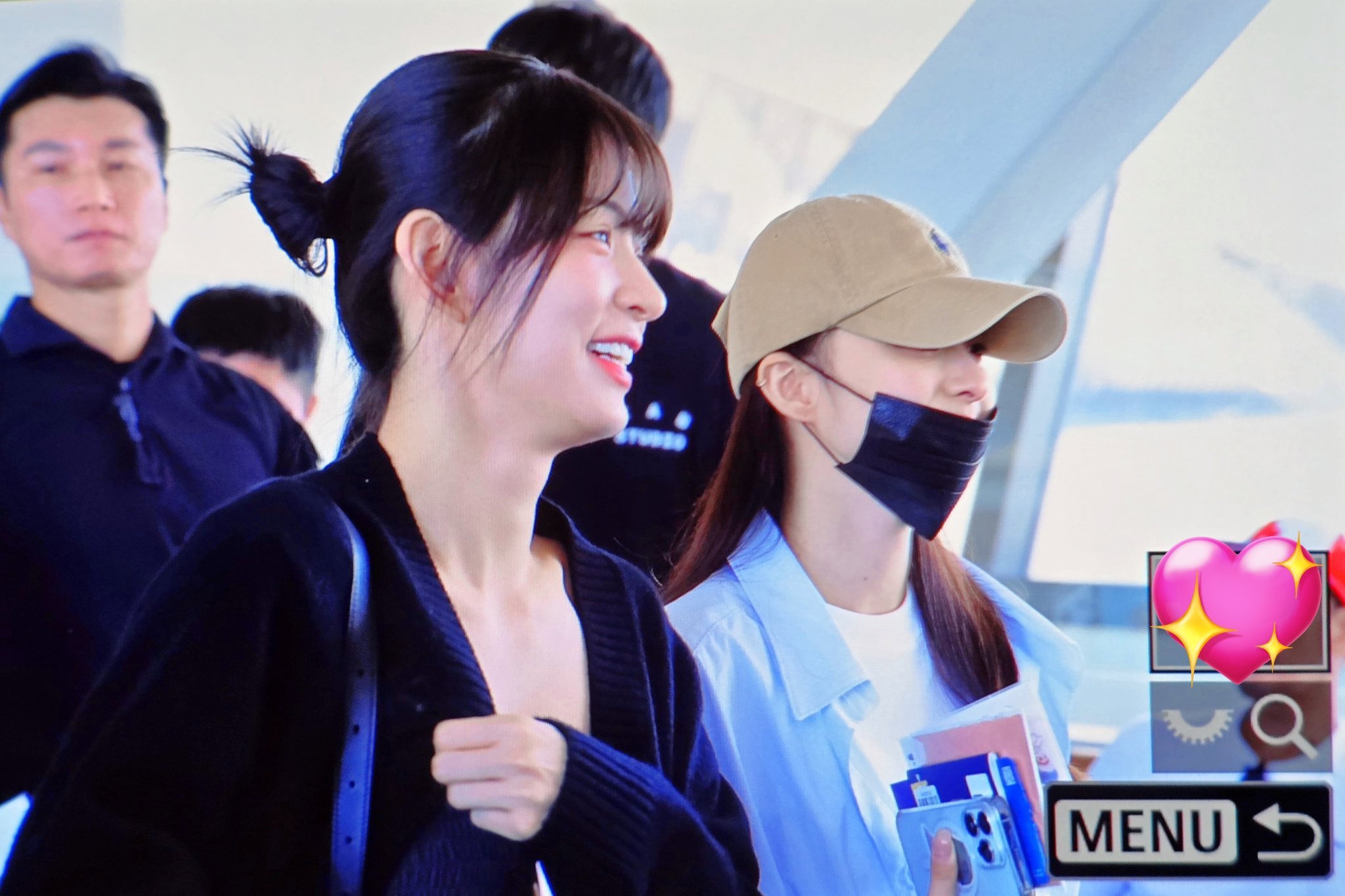 #李娜炅[超话]#🐣#蜜桃笑颜李娜炅# [图片]240512 仁川机场到达 预
