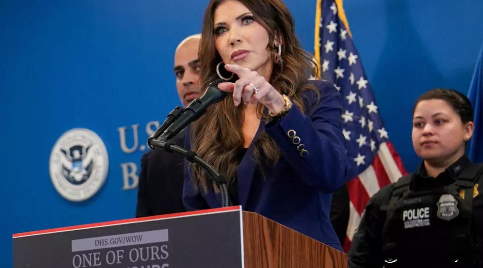 两起致命枪击震动政坛 民主党人敦促特朗普撤换国土安全部长海外新鲜事 美国明尼阿波