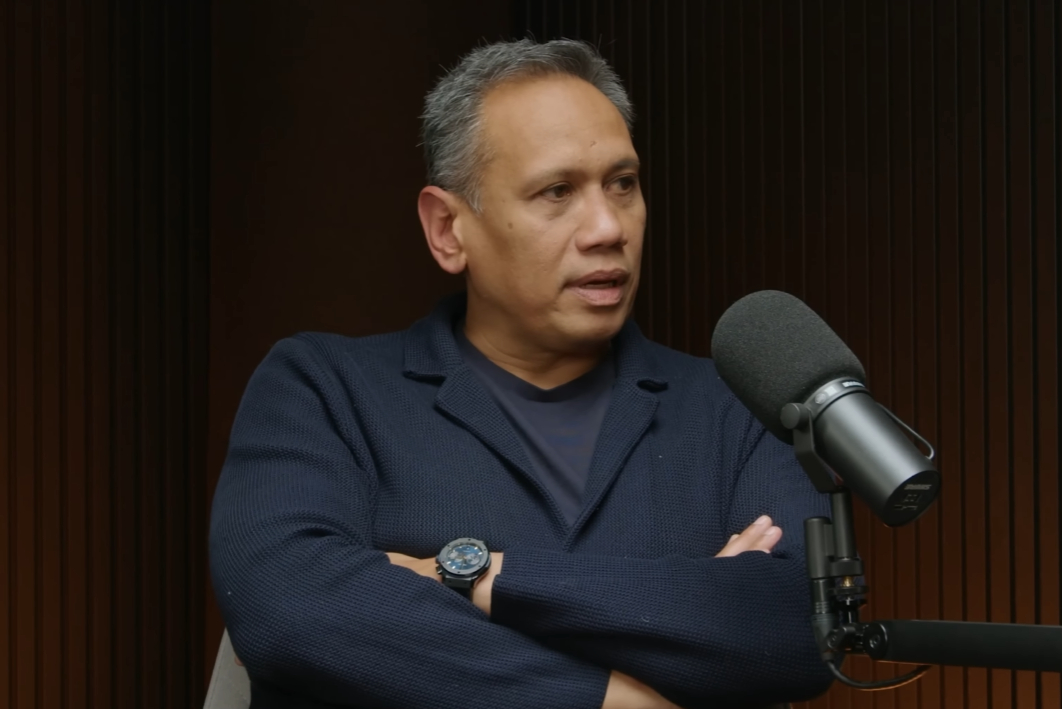 这是科莫主席Mirwan Suwarso科莫2019年在第四级别联赛被印尼财团收