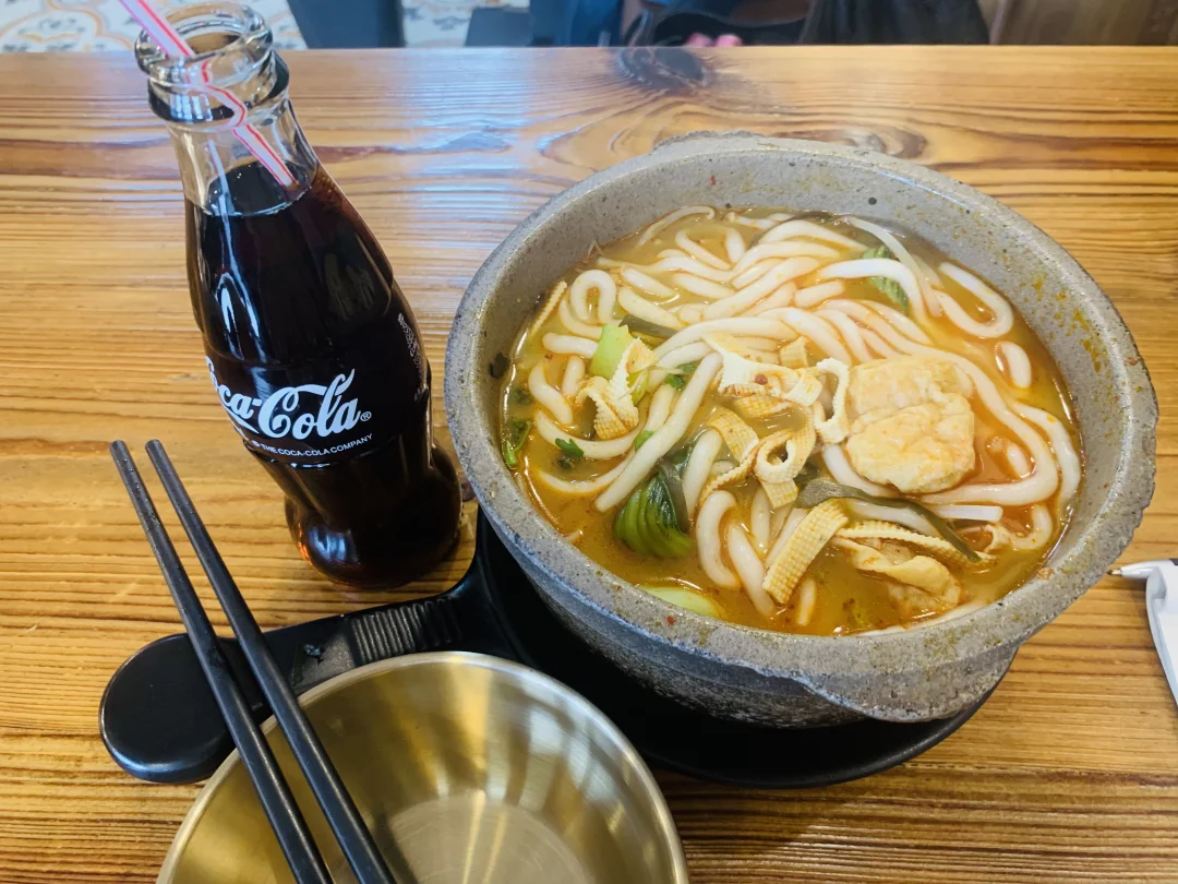 终于吃上这家砂锅土豆粉了