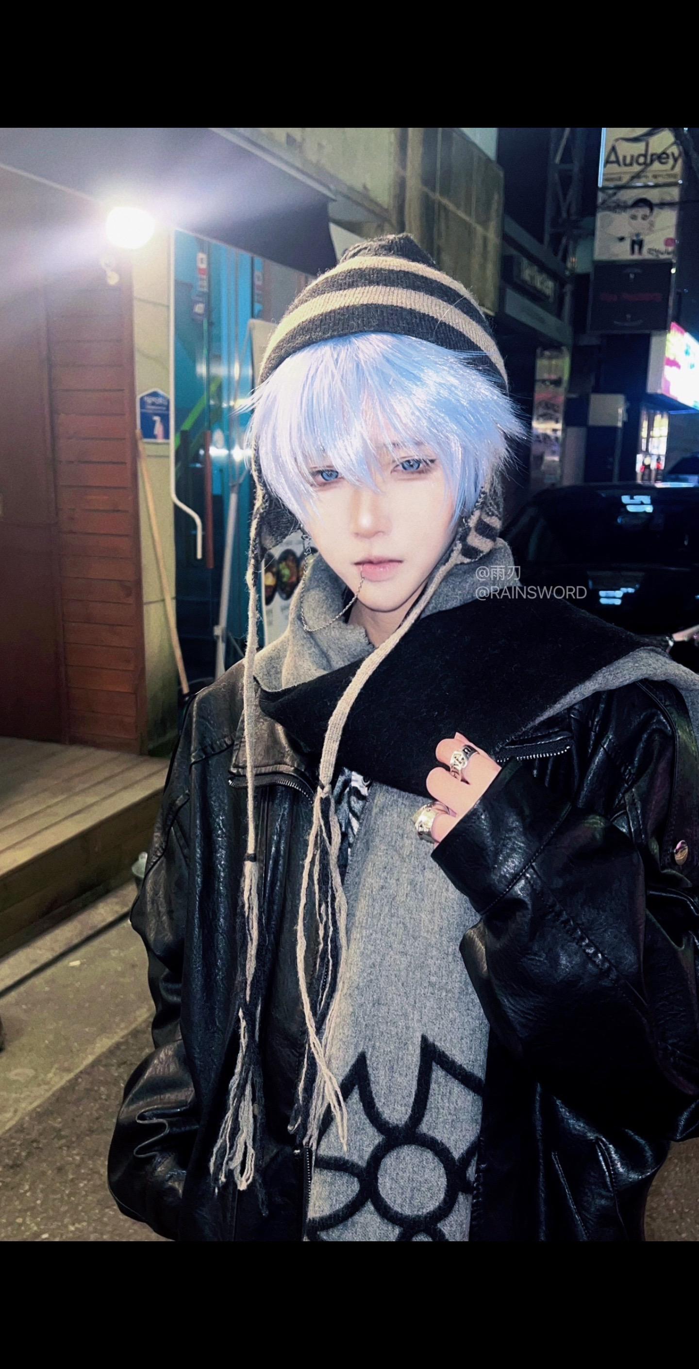 人终究是孤独的。