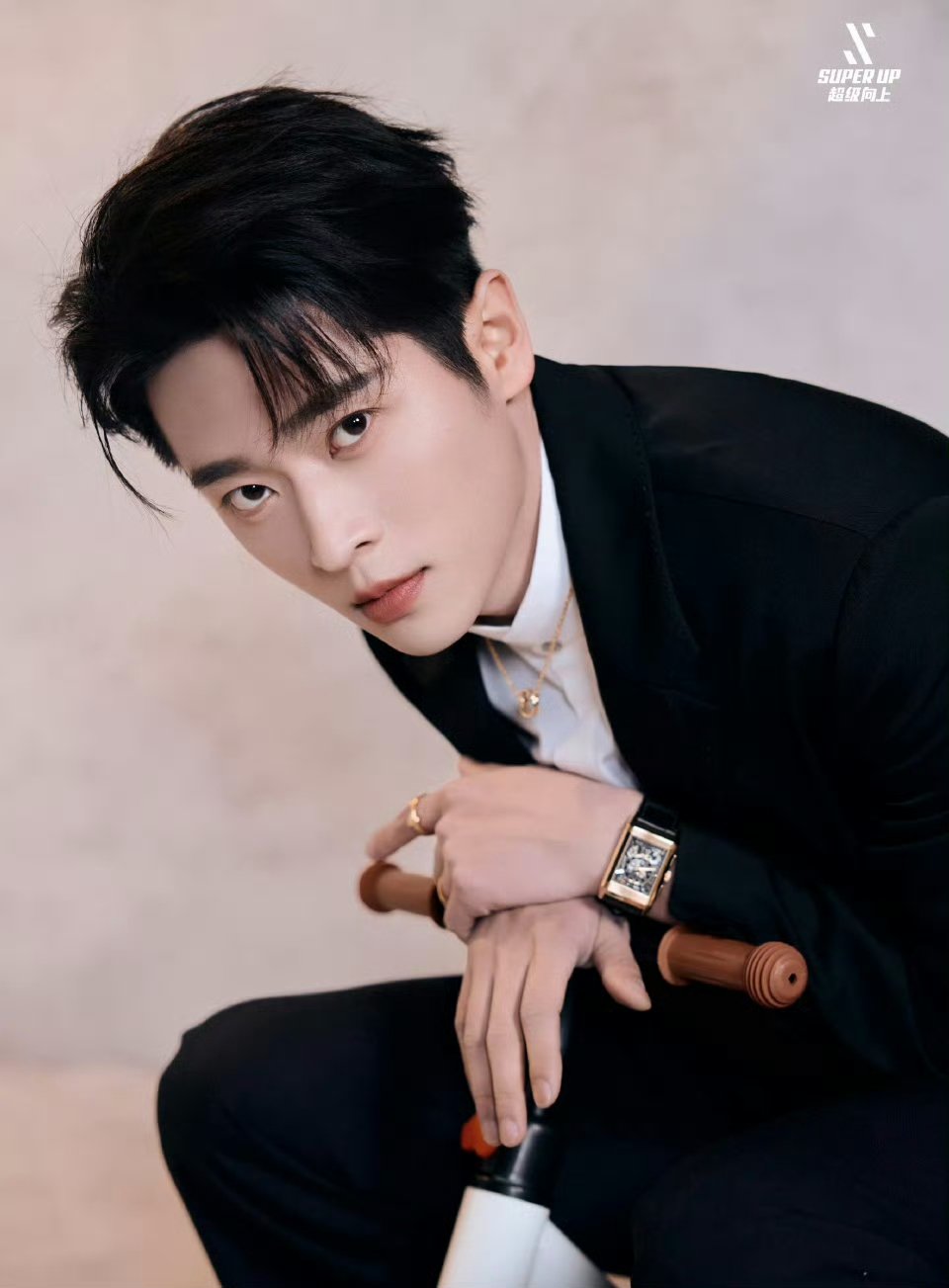 丞磊 头纱主理人 主理人赛道又迎新面孔！丞磊直接认领头纱主理人身份，把 “周也的