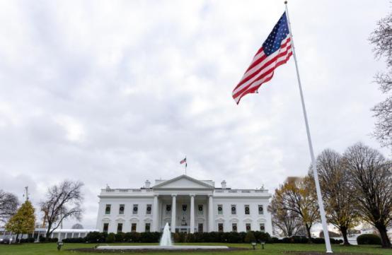 没想到，人家伊朗在谈判中根本不配合，特朗普又开始躁狂了。
 
特朗普这话说得够硬