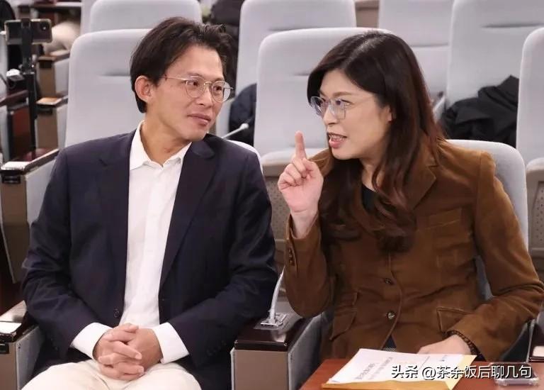 国民党格局确实比民众党高太多，懂得以大局为重，自知胜算不高就主动礼让，全力支持能