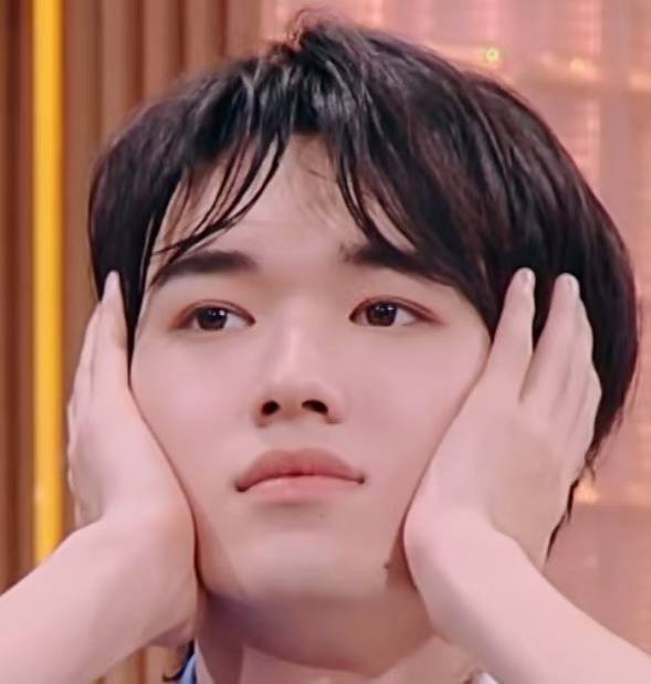 我想下楼。下家在哪。到底什么能冲淡我对张奕然的记忆。 