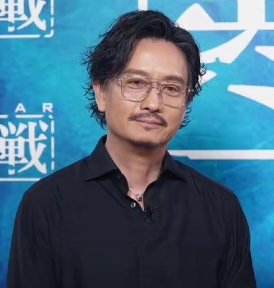 看着都疼！吴慷仁被真扇24记耳光，脸肿泛泪，谢君豪：我手都痛了
 
     电