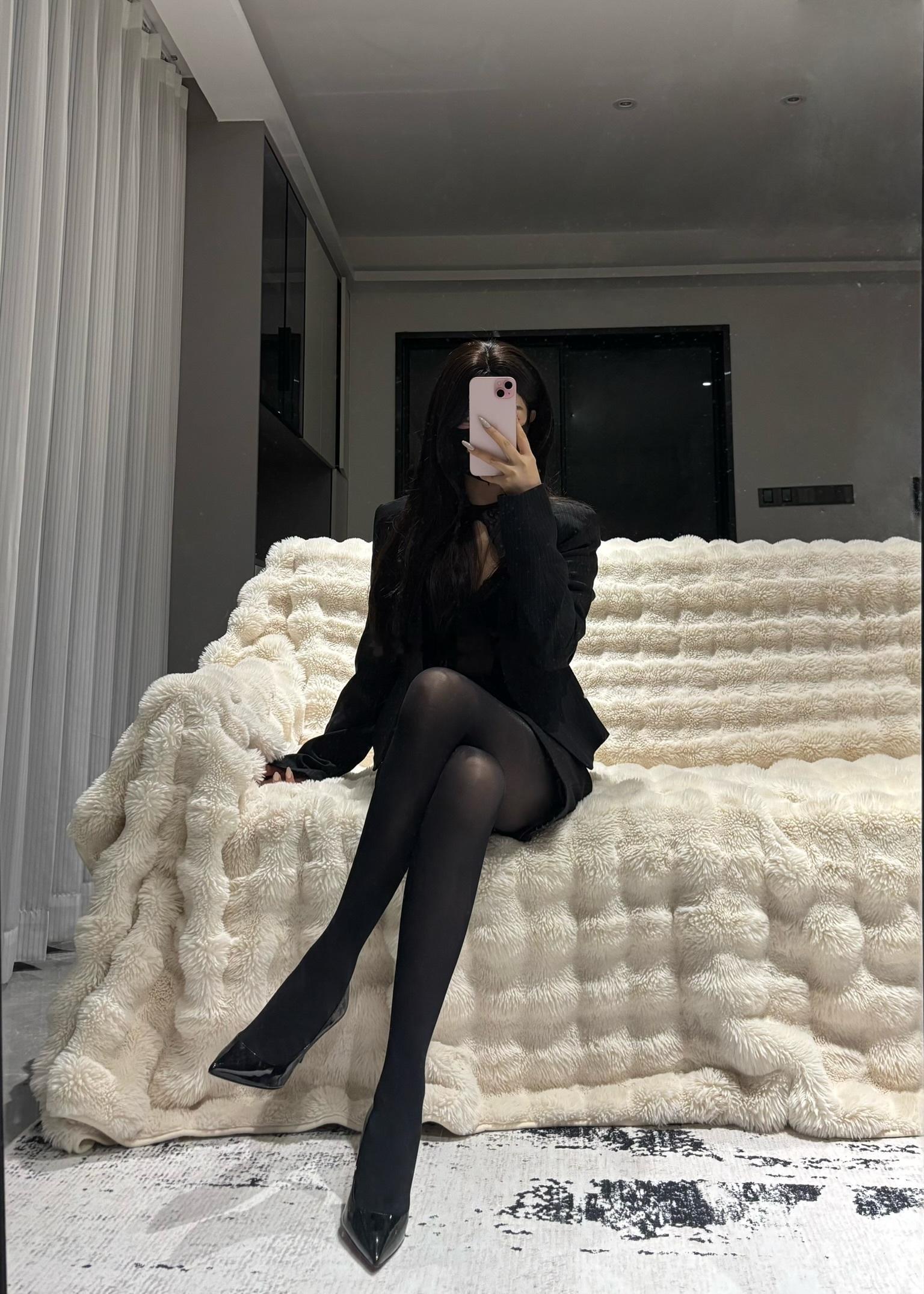 红底美甲💅和红底高跟鞋👠我可太喜欢红底啦