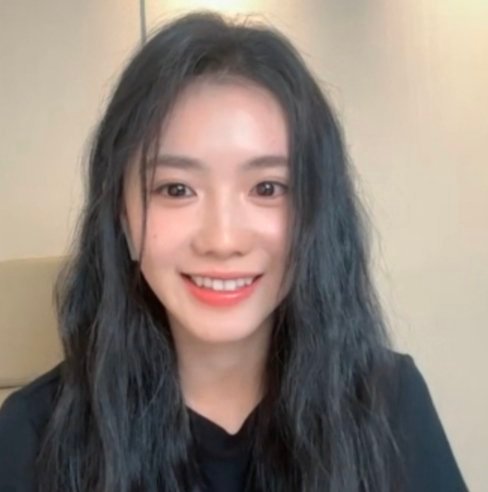 陷入我们的热恋最喜欢的是暧昧时候的拉扯[苦涩]存子真的好美啊，男帅女美好养眼[泪