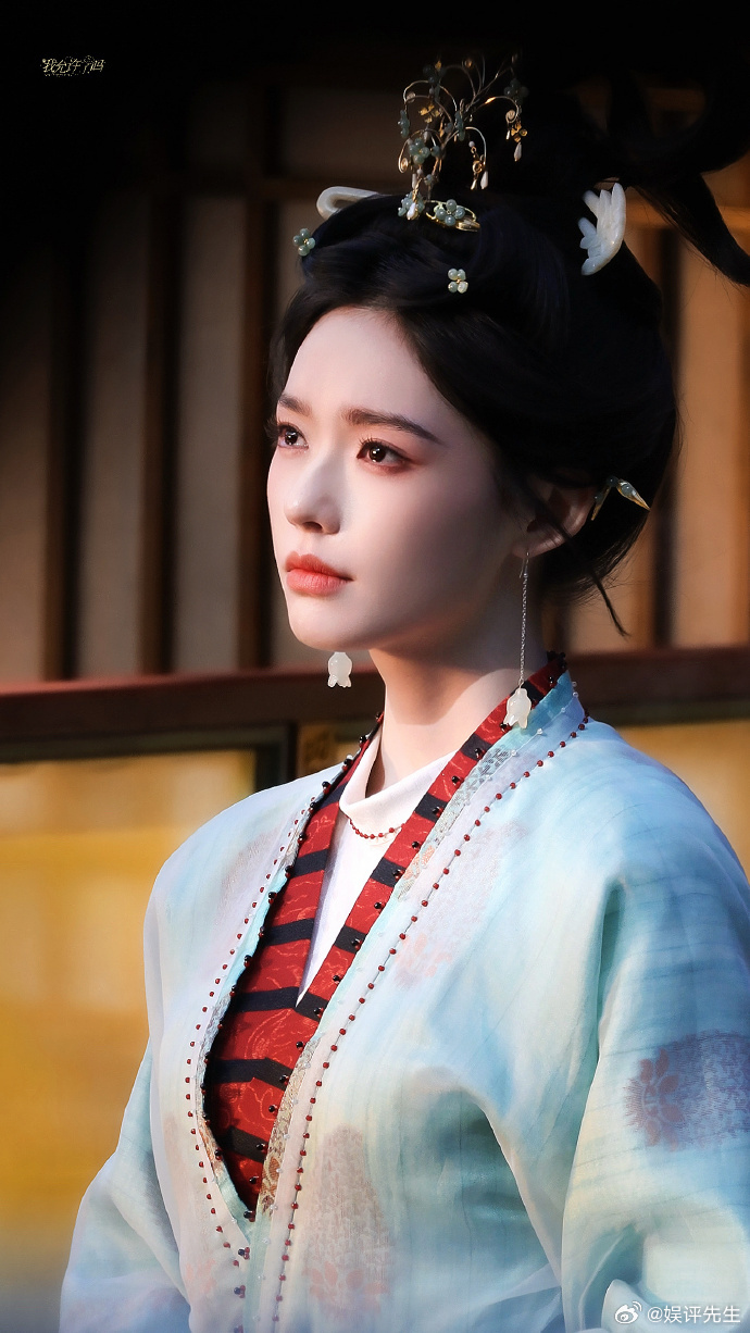 林允美人痣林允美痣配美人 林允《归鸾》妆造给到一个夯！！！每一套都很有特色，又很