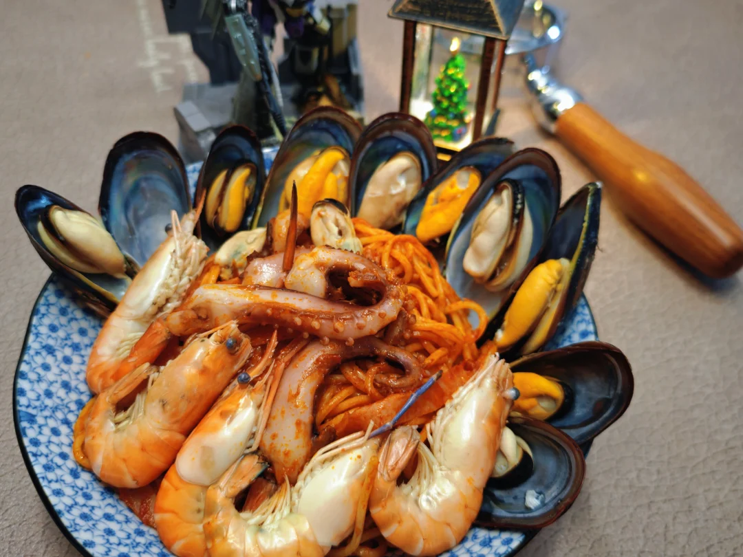 杨浦小饭桌西班牙海鲜培根烩面