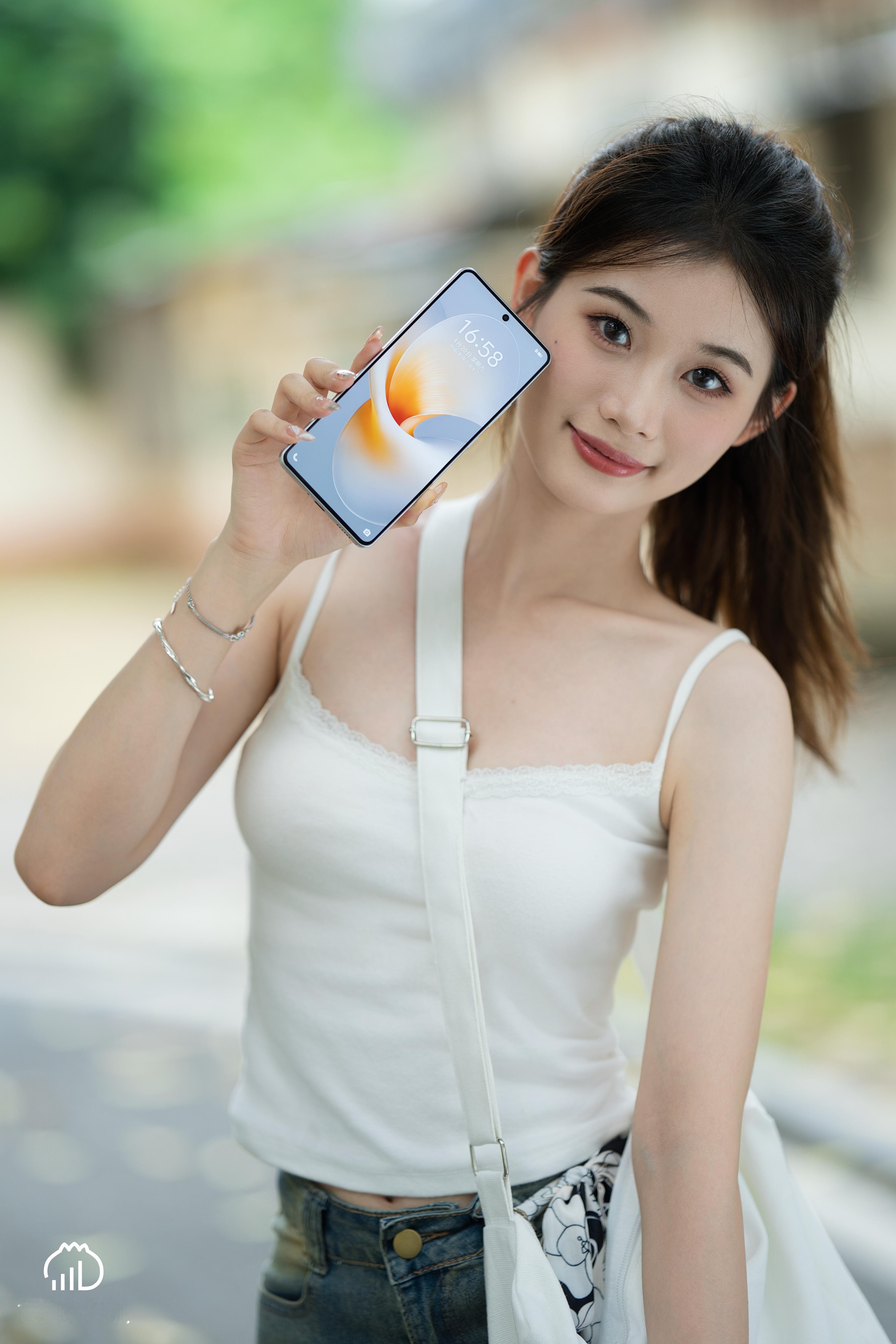 来一组iQOO Z9 Turbo上手图 ​​​
