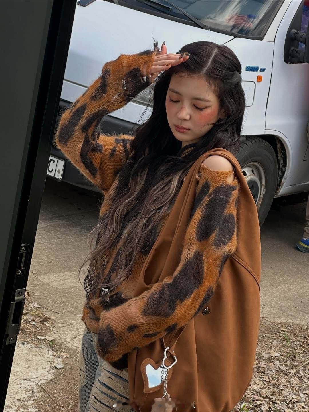 明星私服搭配[超话] ITZY LIA[照相机] ​​​