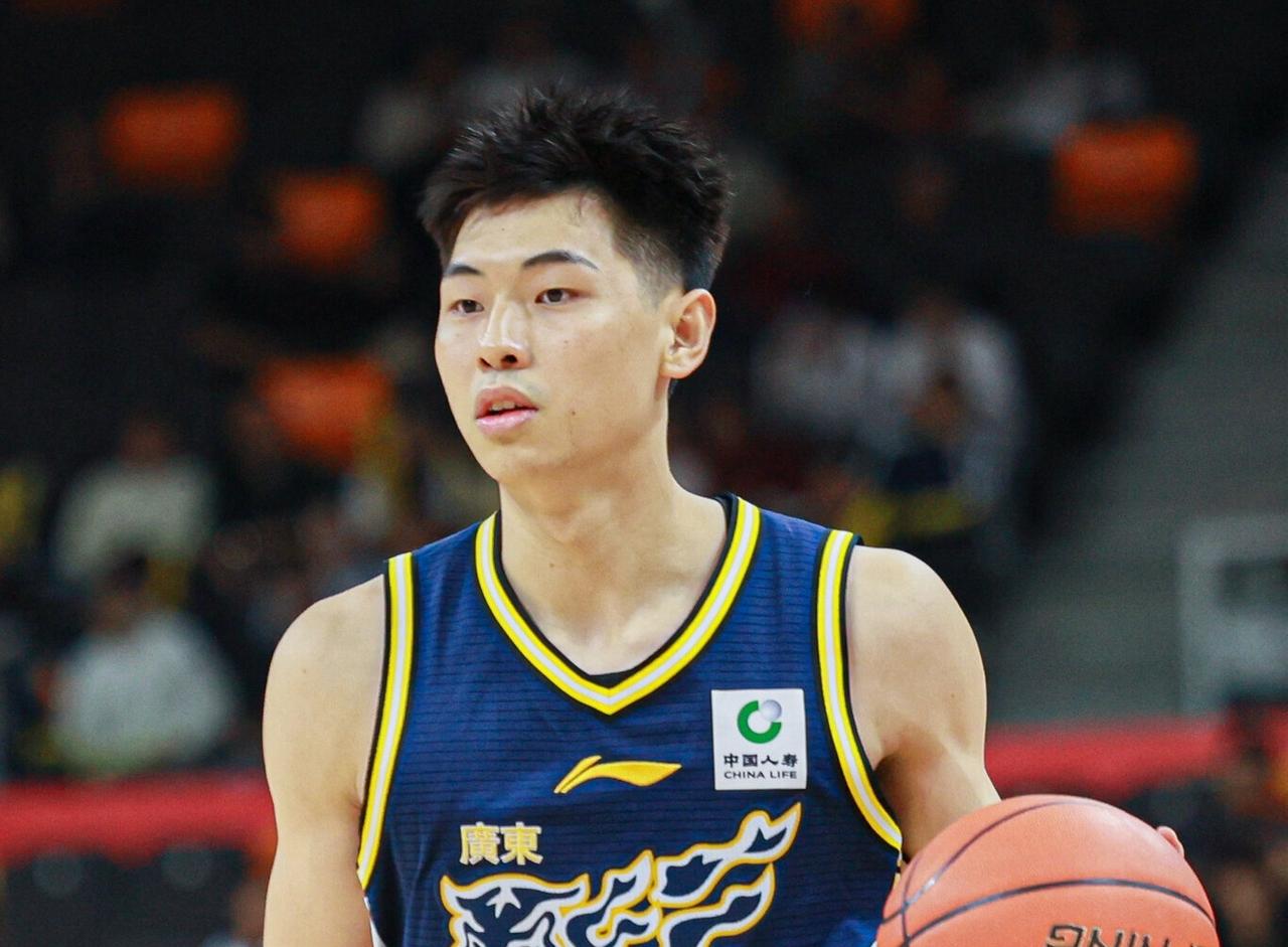 胜利会掩盖广东男篮很多问题，麦考的进攻还是很烂，不是说他不进就不行，是出手机会非