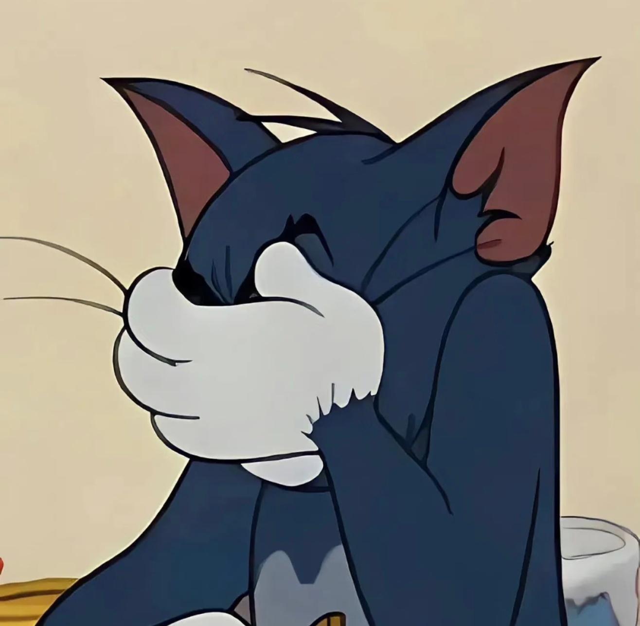 有个老同学，十几年没联系，前些天晚上他应该是喝多了，突然微信语音拨过来说他进了国