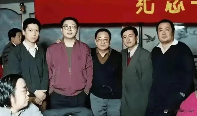 马未都做生意有多精明？

1990年马未都在北京投资开了一家“海马歌舞厅”，这家