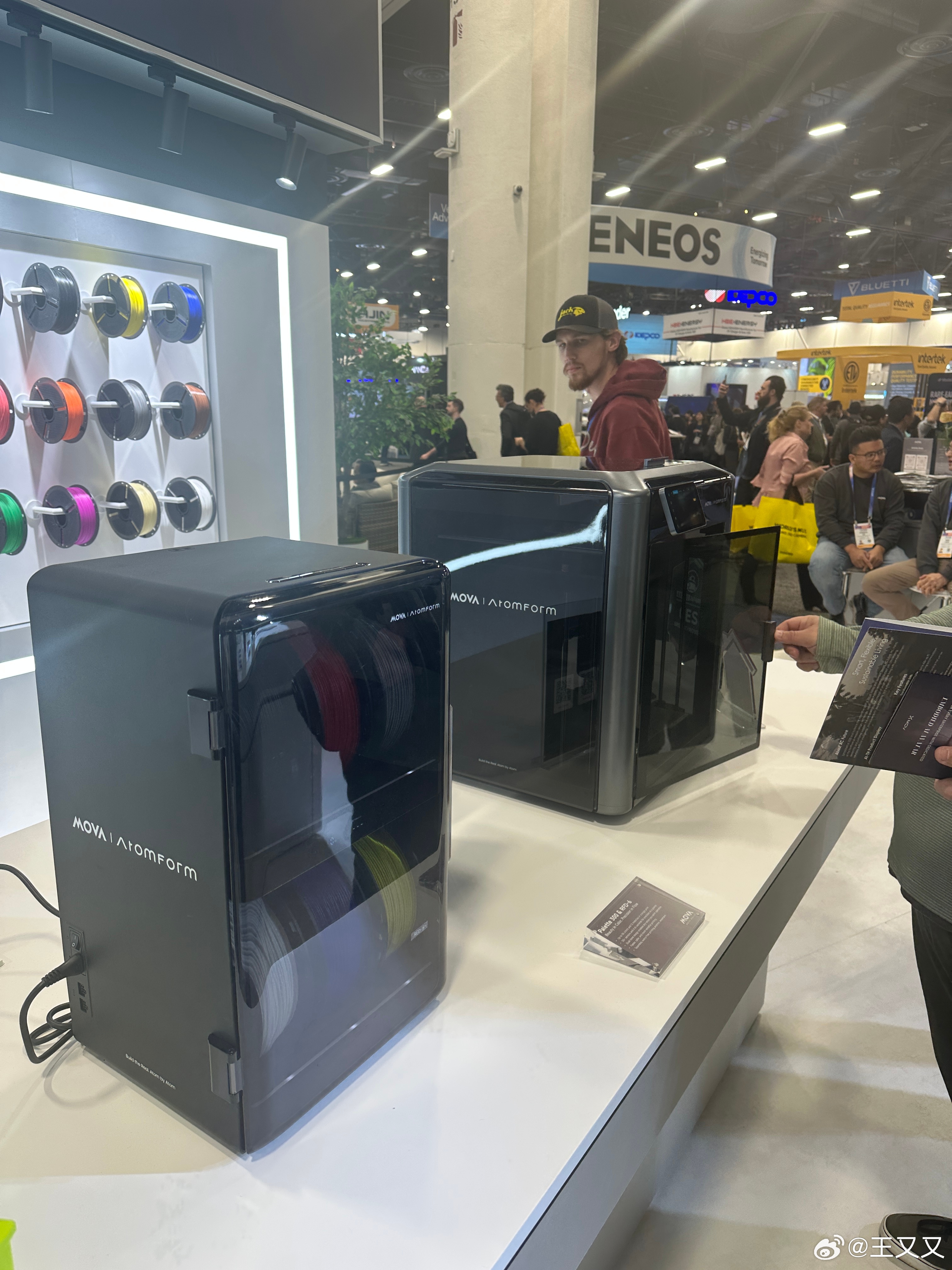 这次CES全是关于physical AI：机器人叠衣服、搬货、打扫厕所、做咖啡、