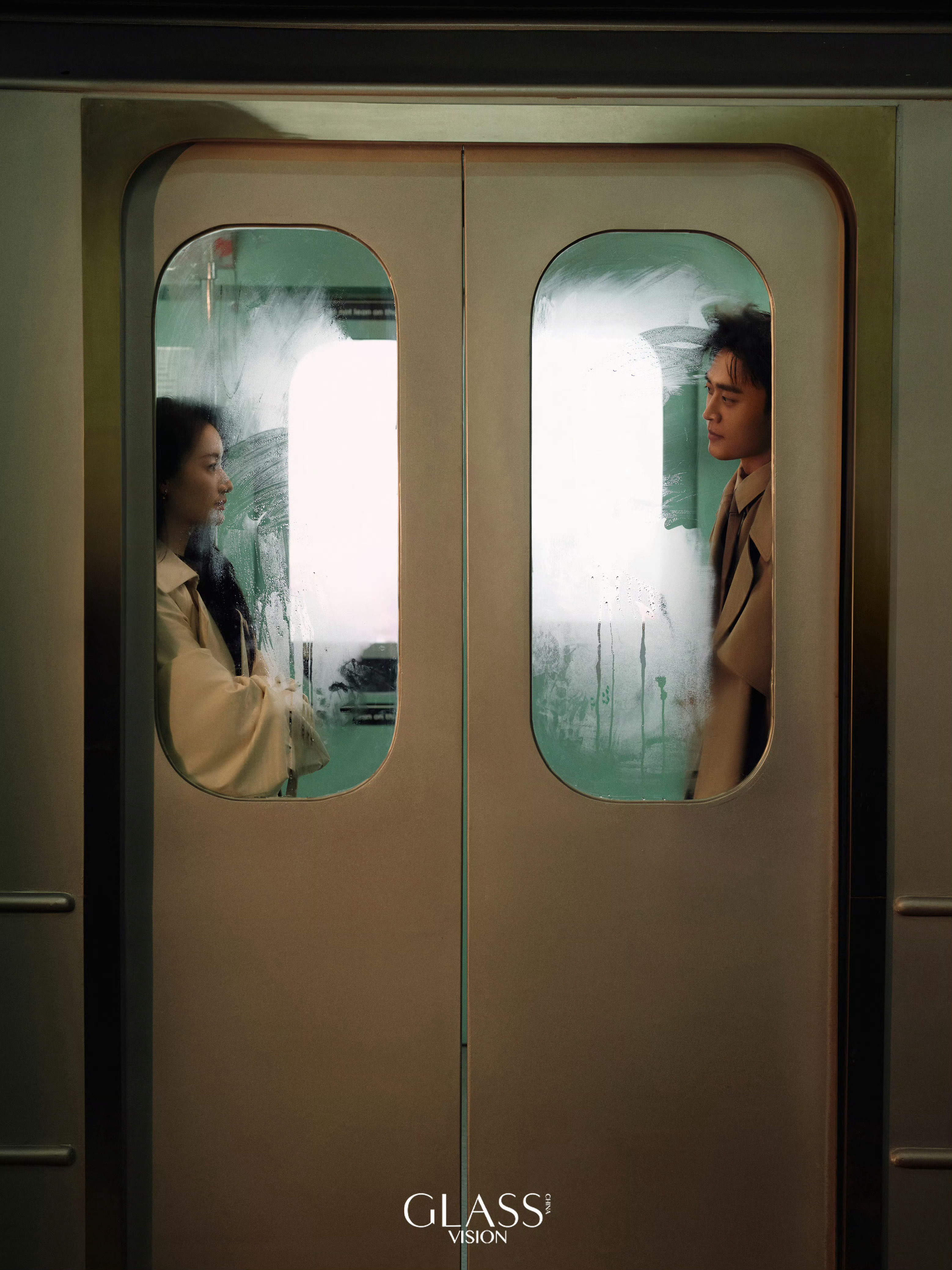 姐姐姐夫封面来了！！郭晓婷王天辰GLASS双人封