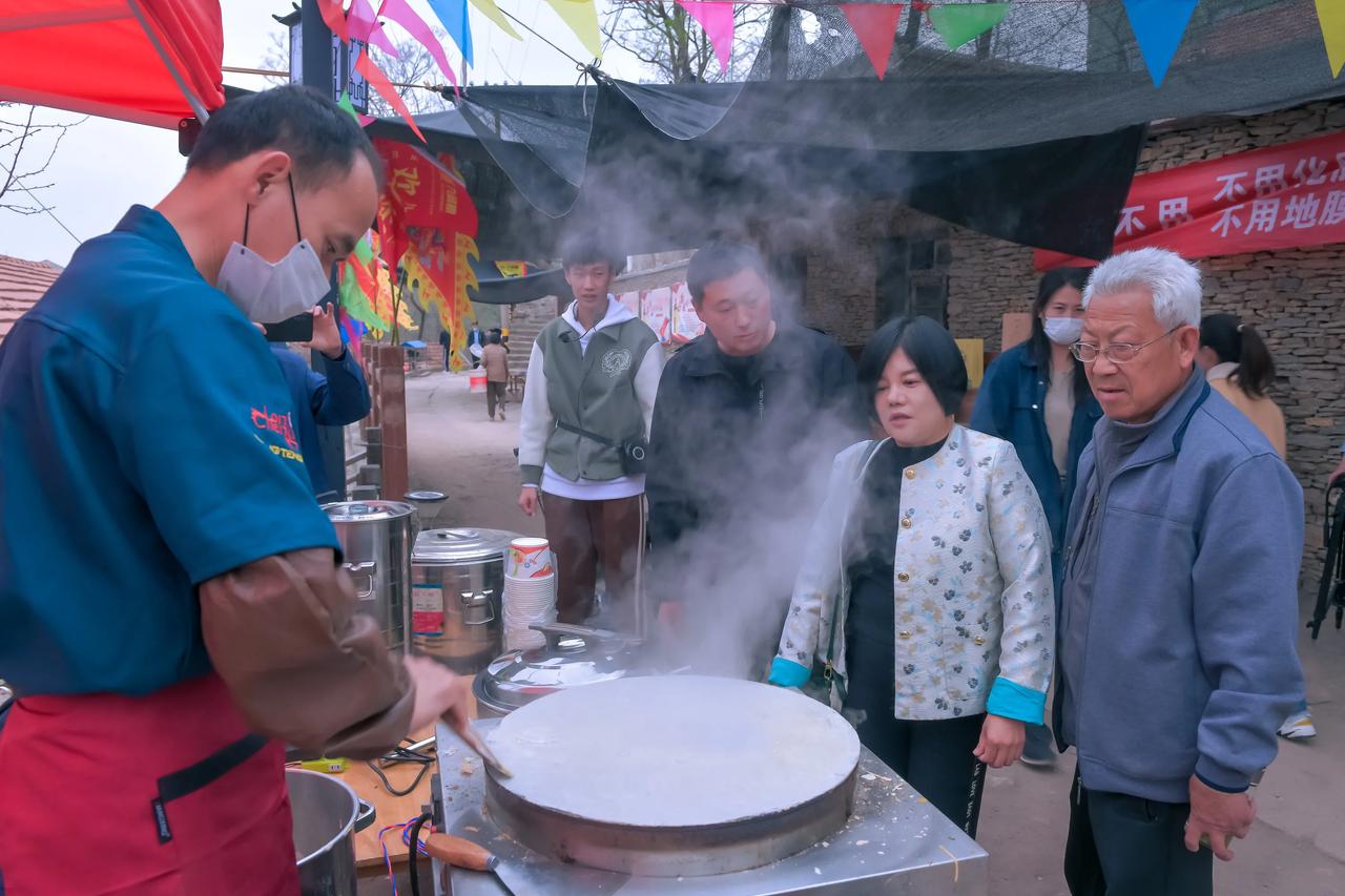 婆婆在微信转钱给我，我该不该收呢可以收，但是再给婆婆买她需要的东西。这一来以往，