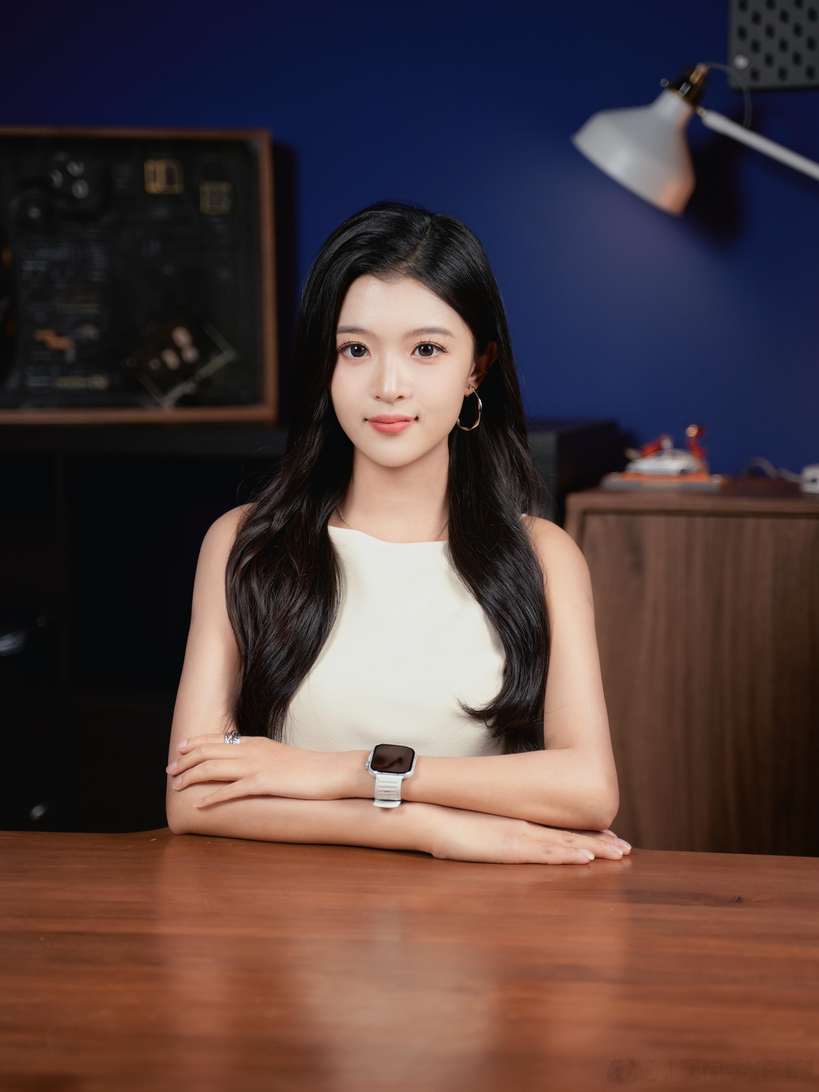 我感觉今天的头发卷的很成功不枉我早起2小时铁粉互动抽36个红包🧧  抽奖详情
