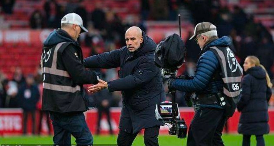 杠上了！瓜迪奥拉再次对摄像师表示不满，不久前曾道歉在周六进行的一场英超焦点战中，