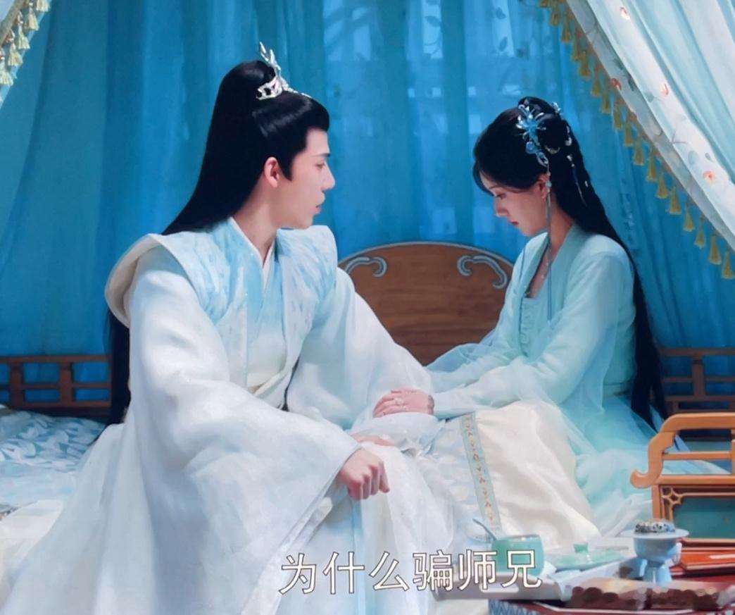 为什么凌晨的手机这么好玩，为什么早上的觉这么好睡～露思太可爱啦！ ​​​