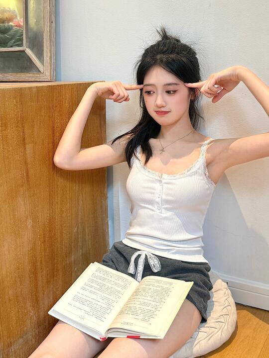 📚
