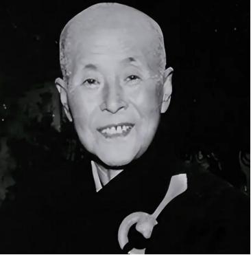 [浮云]1995年，安徽85岁的女尼仁义师太临终前告诉他的徒弟：“我死后不烧，将