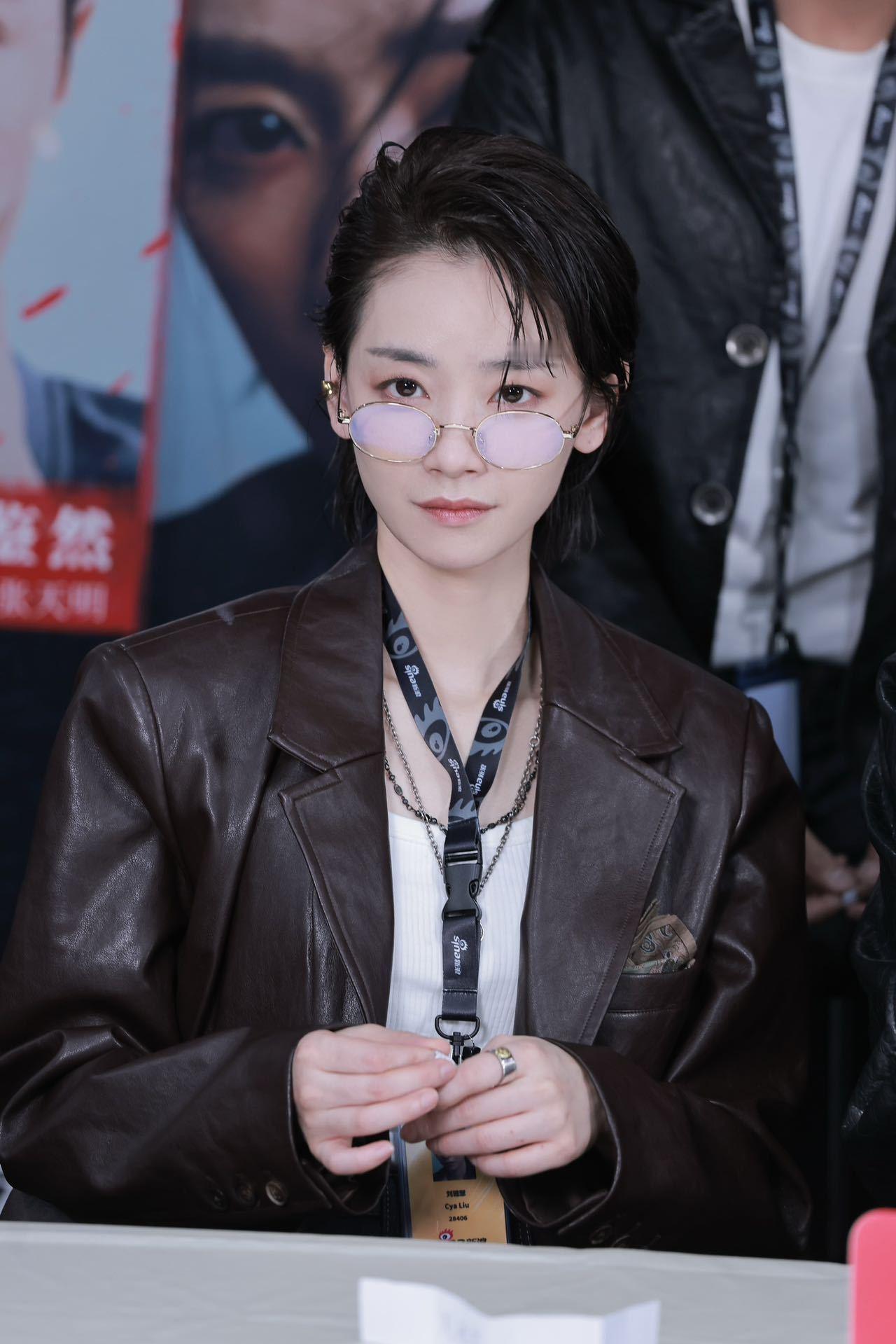 太阳星辰 刘雅瑟说陈伟霆是变态  好惨一耀sir！被女儿接二连三的误会，从嫌疑人